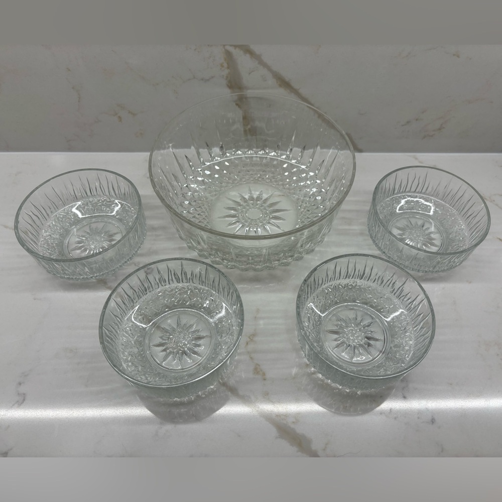 Vintage Arcoroc France Diamond Diamant Starburst Clear Cut Glass Set of 5 Bowls
